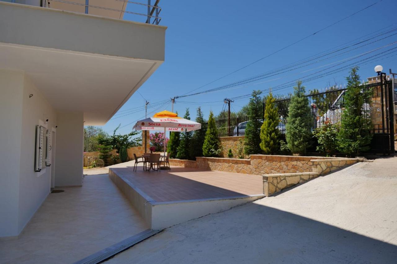 Vila Ervin Second Floor Ksamil Esterno foto
